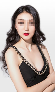 可馨——从平胸妹到中国版“芭比娃娃”